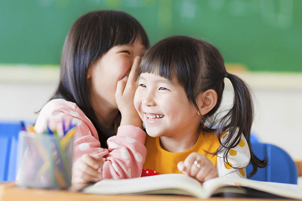 پرحرفی کودکان