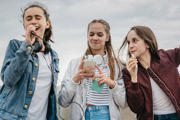 رابطه ظاهرگرایی و بلوغ دختران